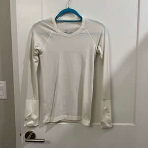 Lululemon Swiftly Tech Long Sleeve Tee- white size 4